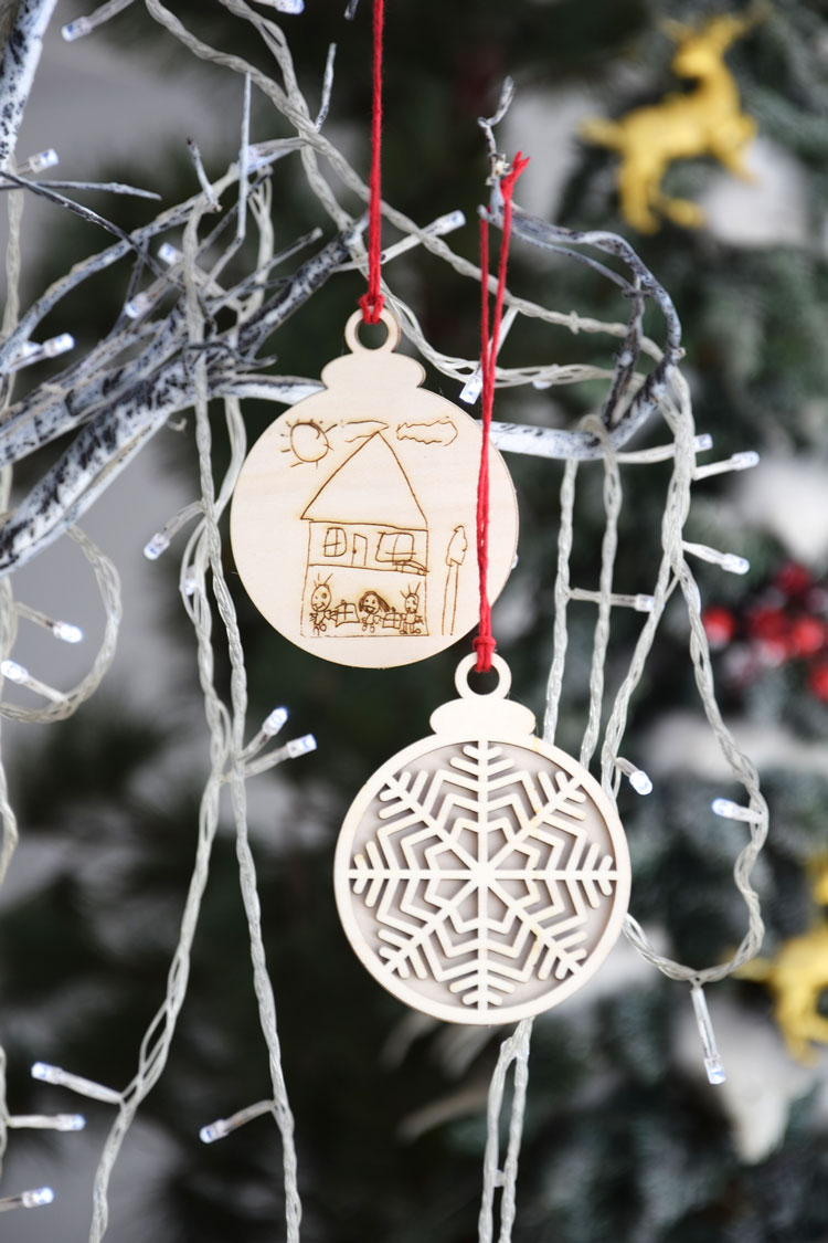 Snowflake Personalized with Drawing Engraved