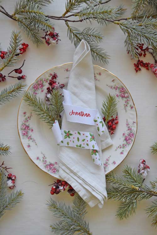 Holiday Scrolls - Personalized Place Cards, Set of 5