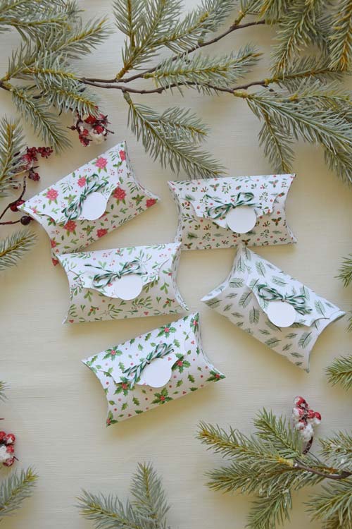 Merry Minis – Set of Festive Pillow Gift Boxes