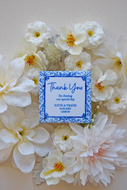 Inês - Ceramic Tile Favor with Magnet - Lusíadas Collection