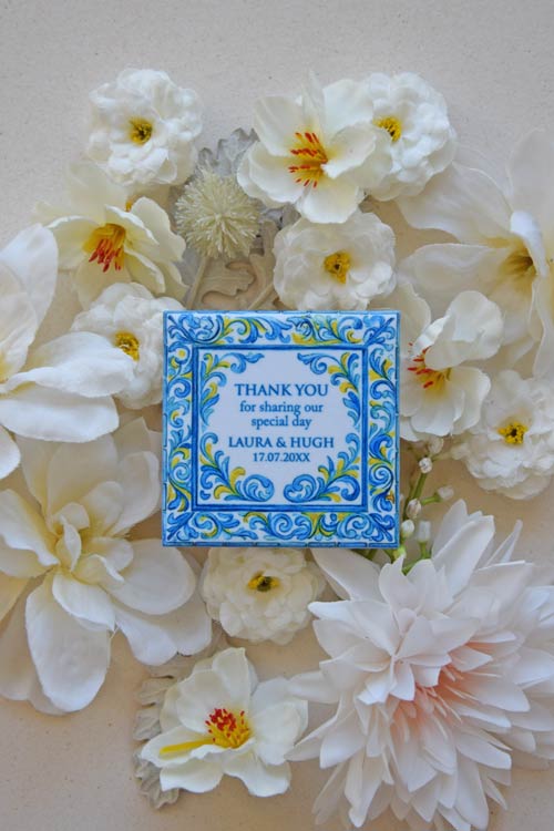 Lia - Ceramic Tile Favor with Magnet - Lusíadas Collection